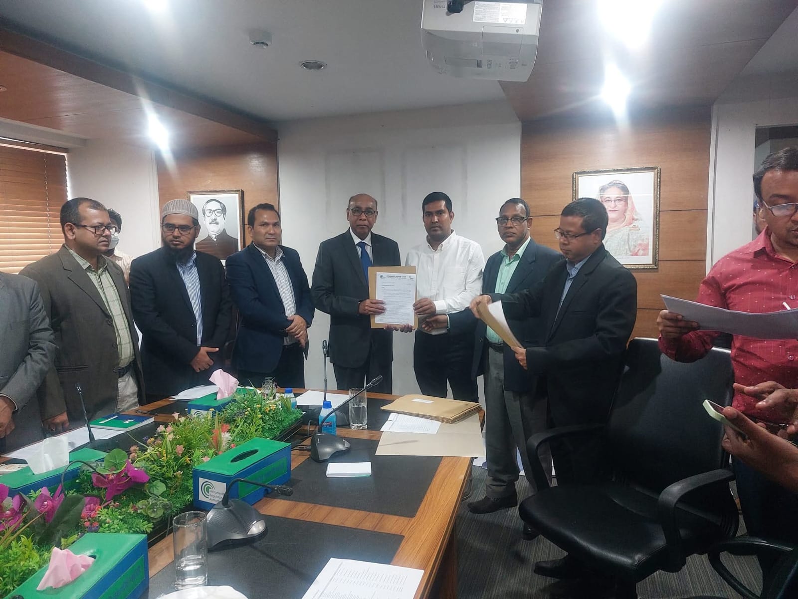 MRA এ কর্তৃক সাময়িক সদন প্রদান।
